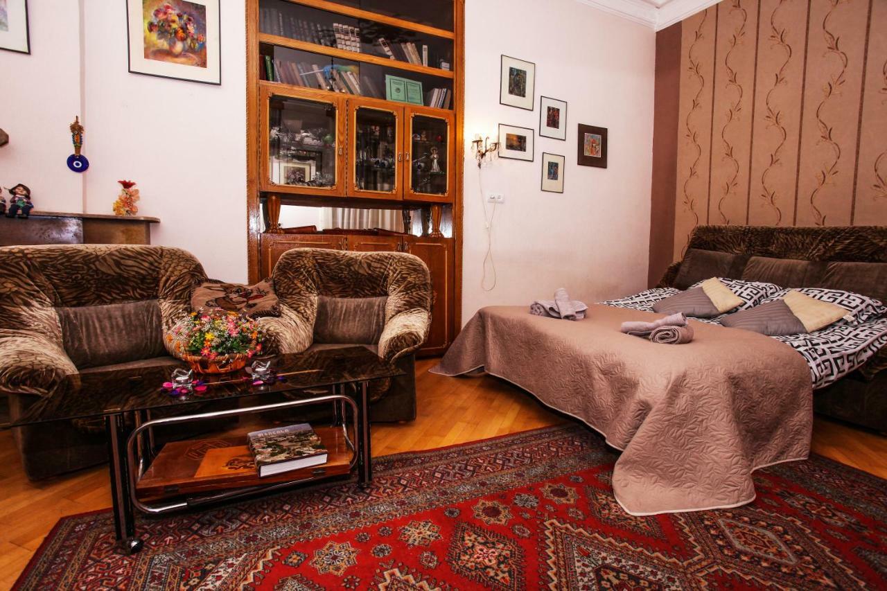 Dali'S Royal Apartment Tbilisi Esterno foto