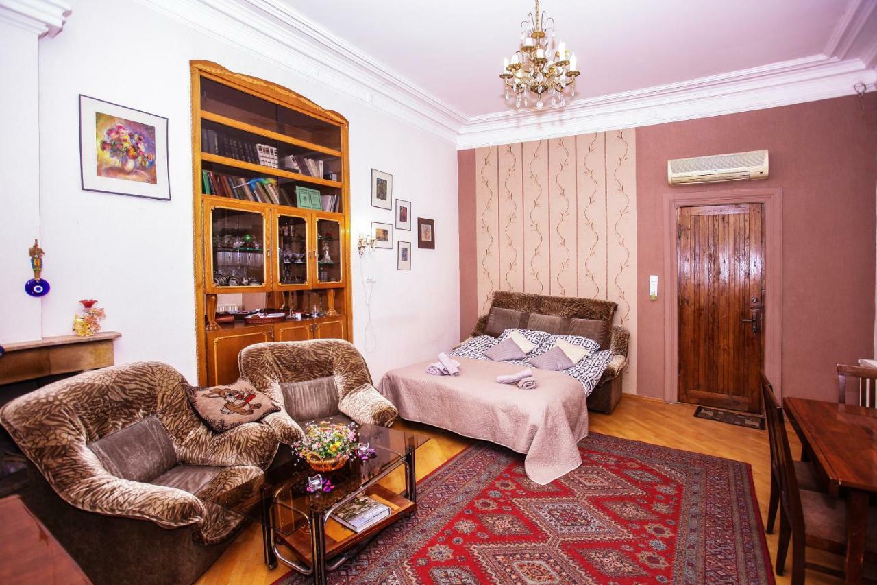 Dali'S Royal Apartment Tbilisi Esterno foto